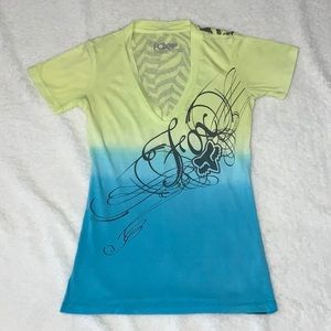 Fox Short Sleeve V-neck Top (Size Medium)
